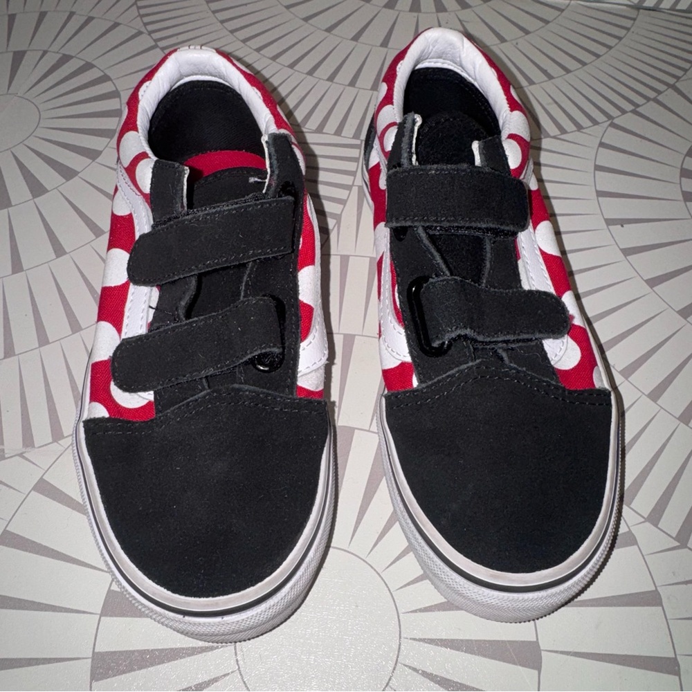 Vans Disney Minnie Mouse Polka Dot Red Black Old Skool Sneaker‎ Kids Size 2.5